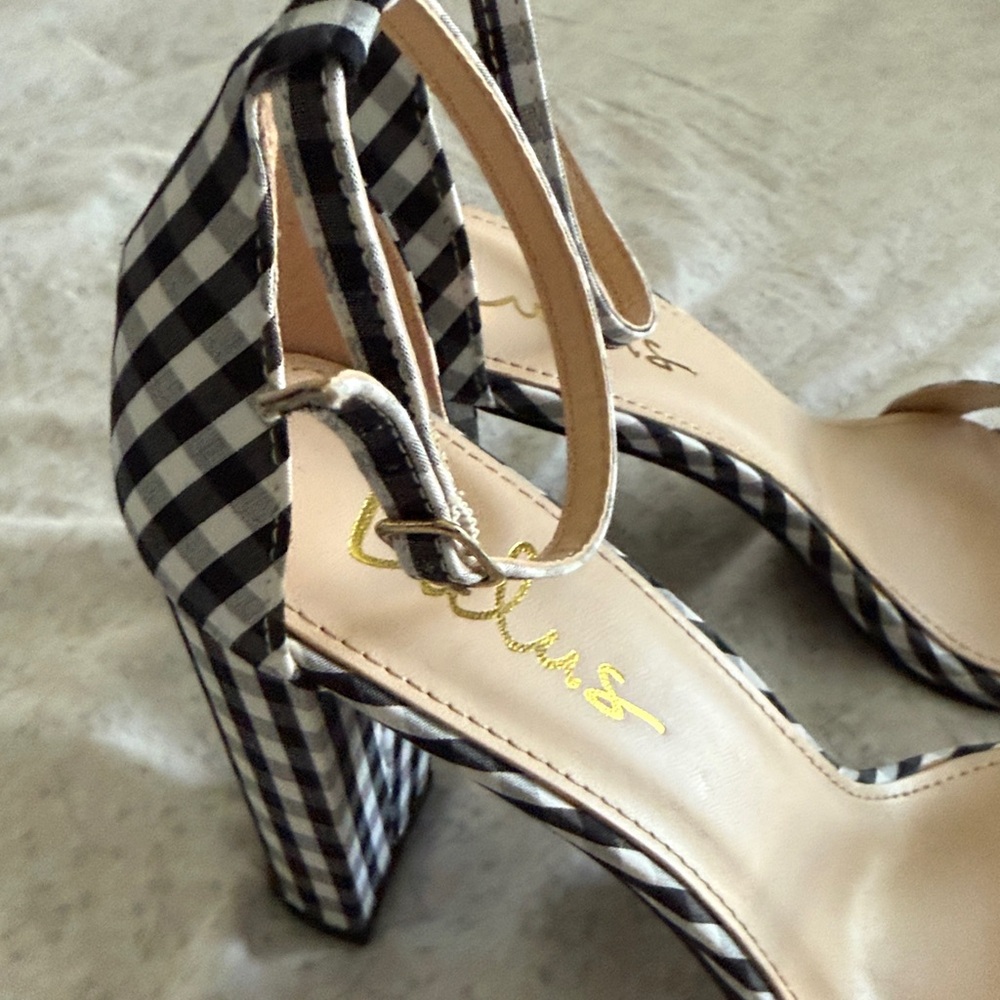 Stylish Blue and White Lulu Checkered Women's Heels Size 10.